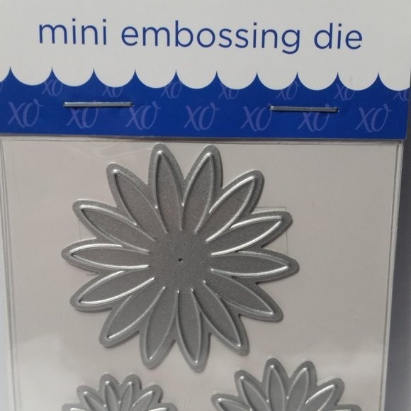 Mini Embossing Die Flowers Scrapbook Paper Crafts Card Making - Picture 3 of 7